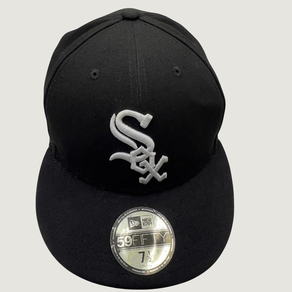 New Era 59FIFTY Chicago White Sox Fitted Hat Black White Size 7 1/2 MLB Cap